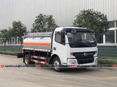  Dongfeng Camión de transporte de petróleo crudo de 4,000 litros