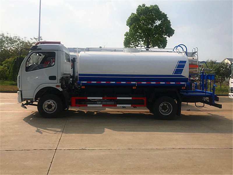 DFAC water truck