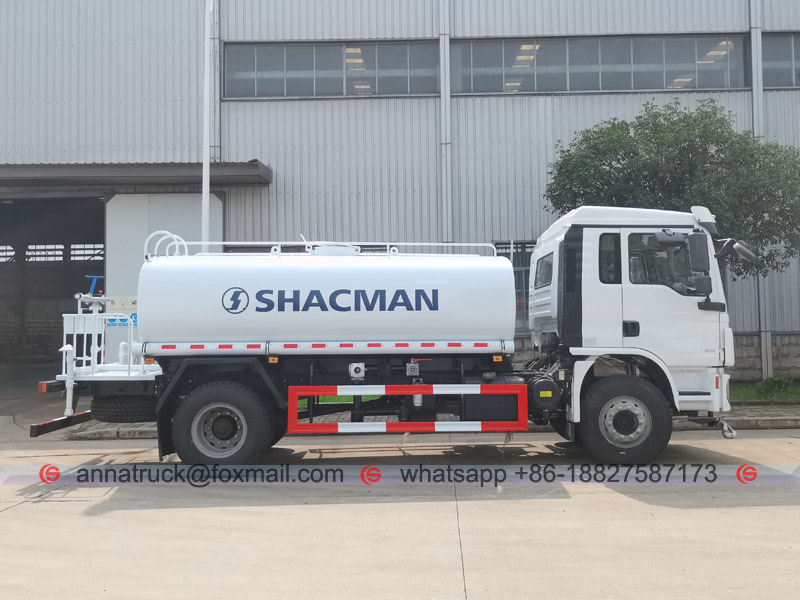Camión cisterna de agua Shacman-2