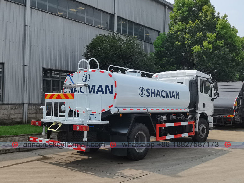 Camión cisterna de agua Shacman-3
