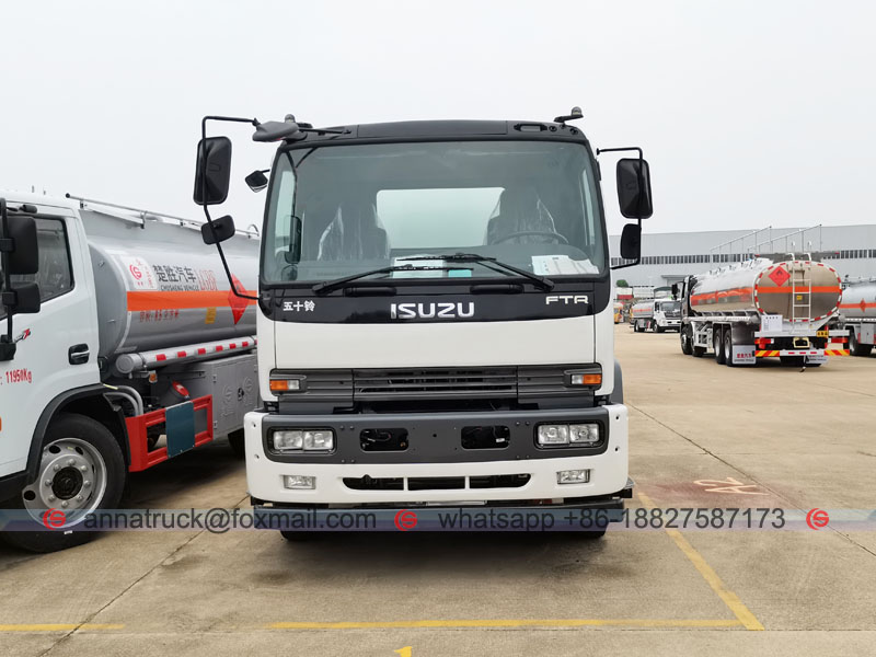 Camión de combustible ISUZU FTR