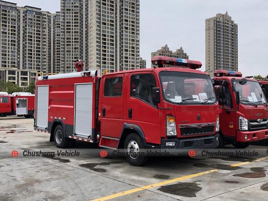 RHD SINOTRUK HOWO Camión cisterna de extinción de incendios con espuma de 5000 litros